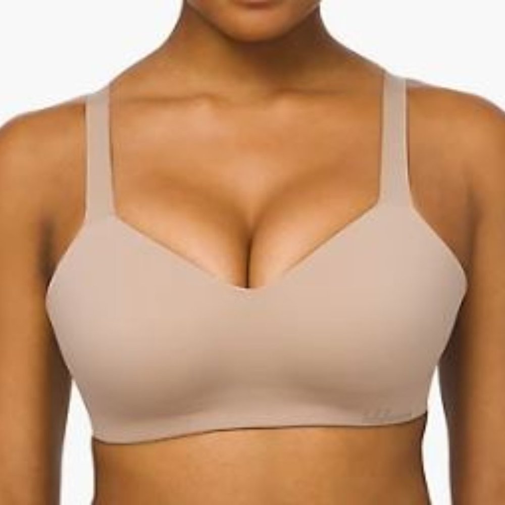 NWT Hold True 36DD Lululemon